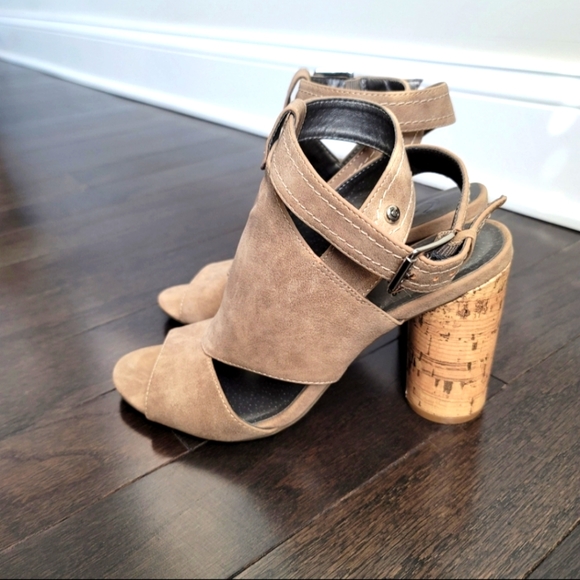 G by Guess Open Toe Heel Sandals - Picture 2 of 6